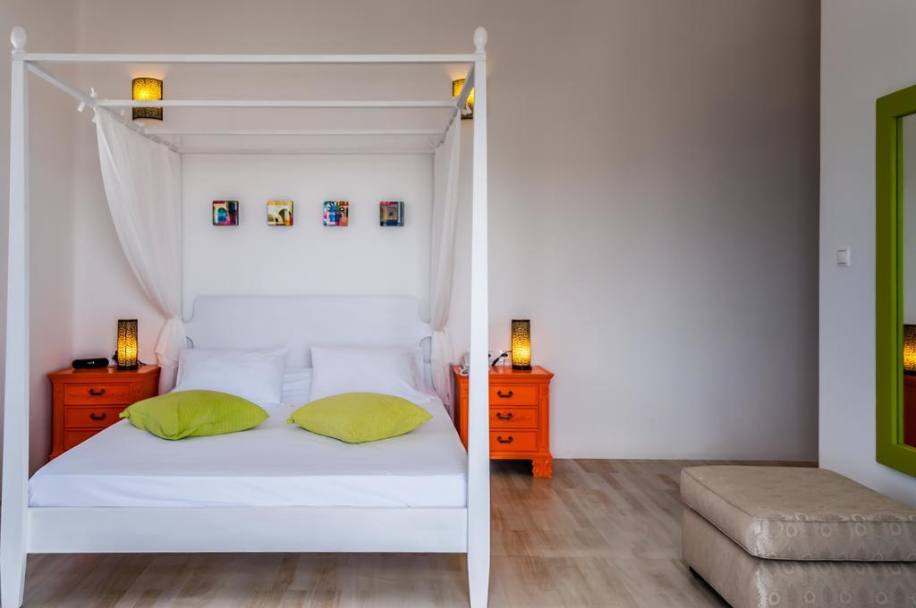 Eiriana Luxury Suites Plaka  Dış mekan fotoğraf